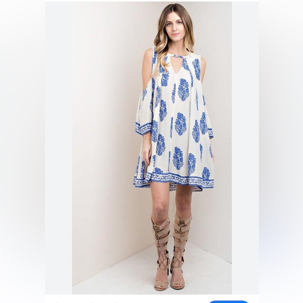 Kori Casual Cold Shoulder Ivory Blue Print Boho Dress. Size L